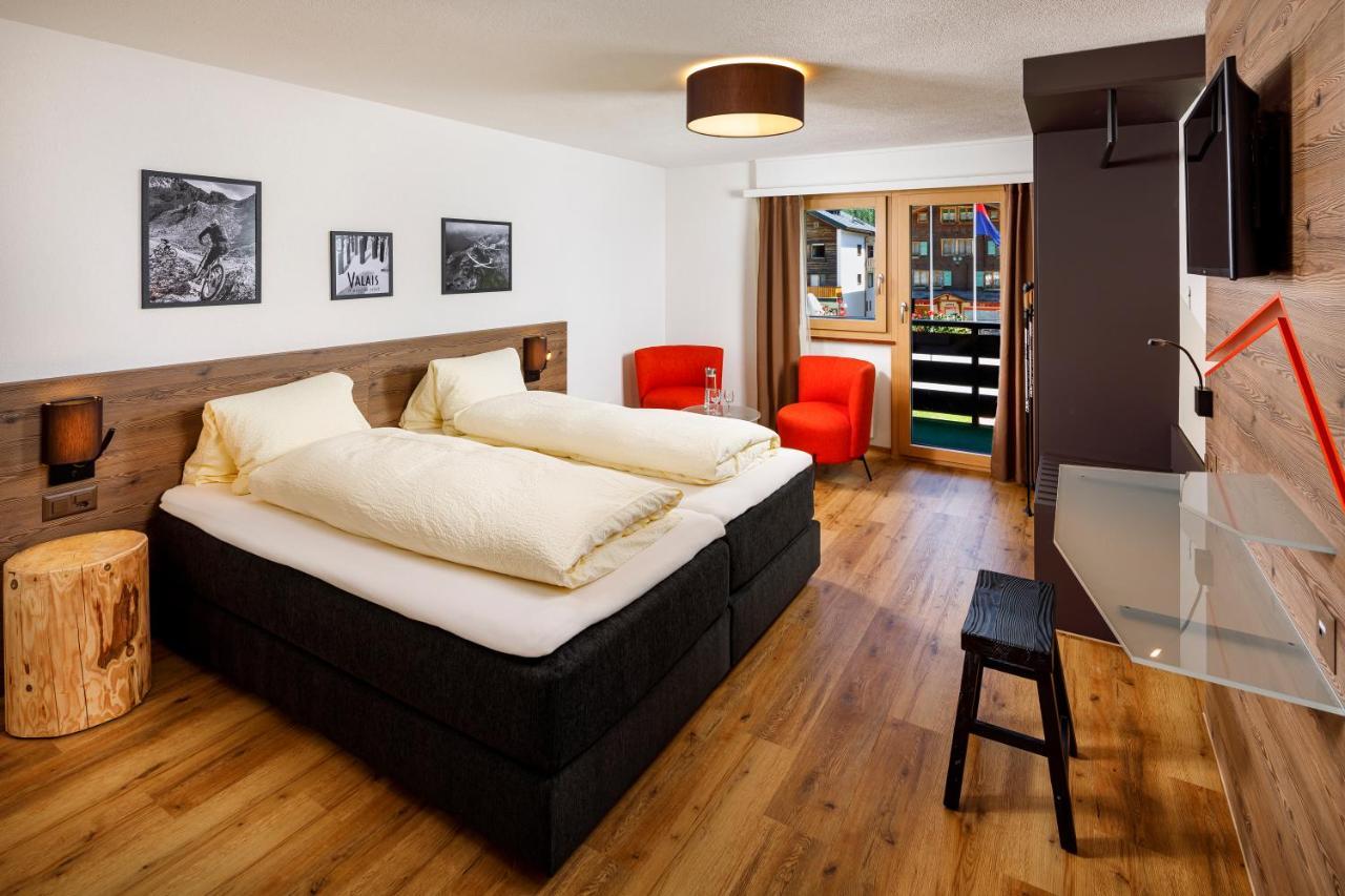 Hotel Blinnenhorn Reckingen エクステリア 写真