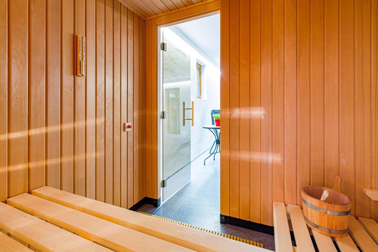 Hotel Blinnenhorn Reckingen エクステリア 写真